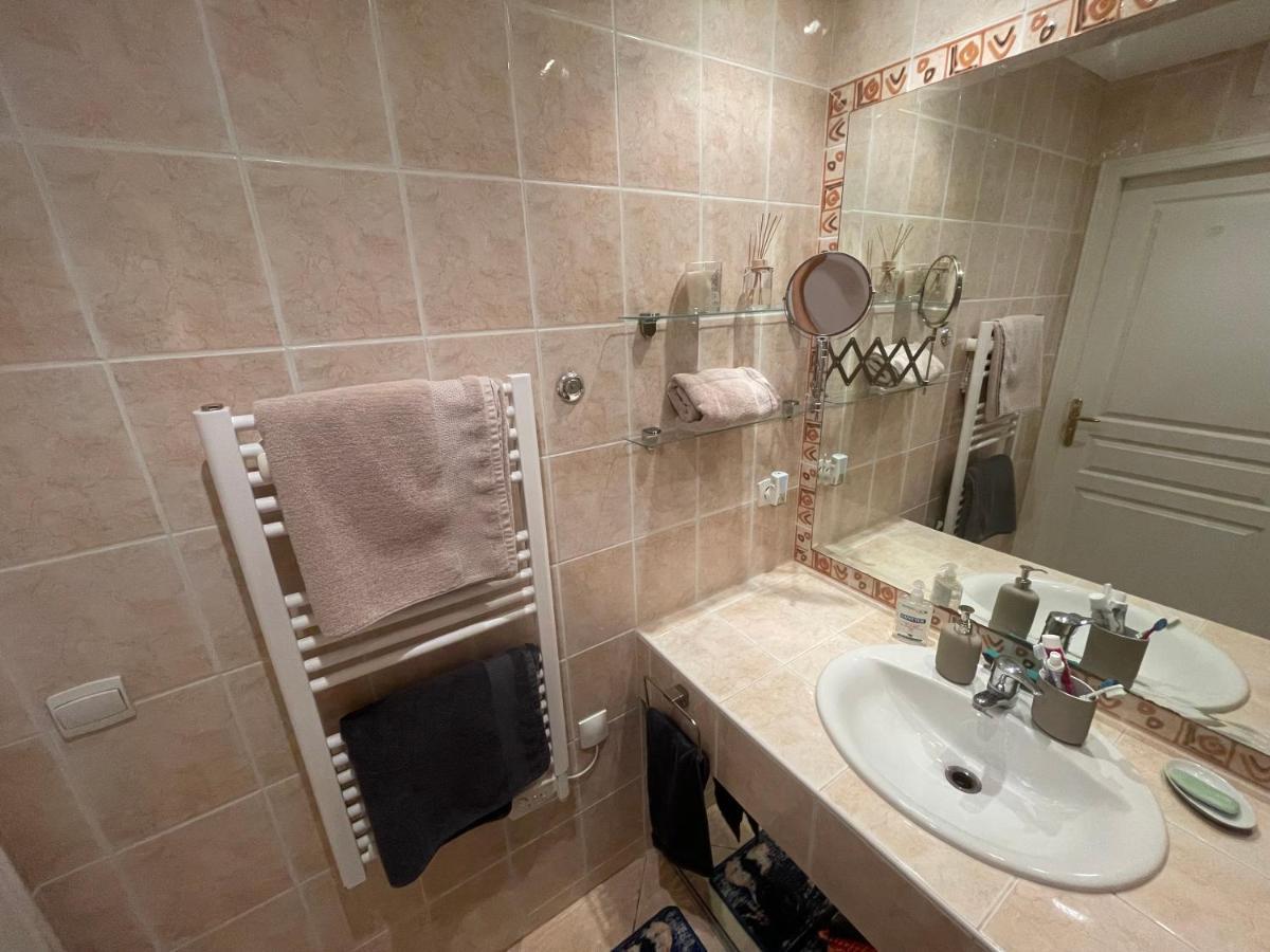 Feels Like Home Juan Flore - Air-Conditioned Furnished Apartment With Terrace & Parking 昂蒂布 外观 照片